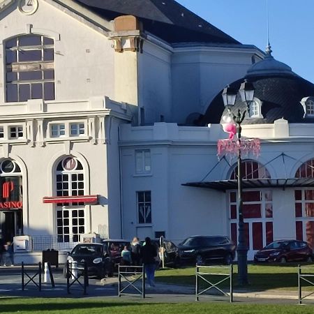 Un Nid D ' Amour Cabourg Exteriör bild